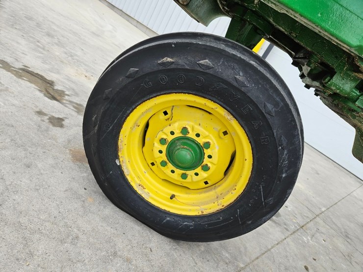 1961-john-deere-2010-image-37