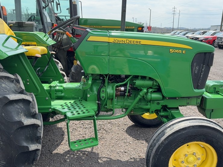 john-deere-5065e-image-5