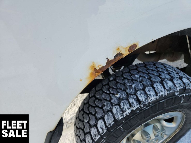 2013-dodge-3500-image-41