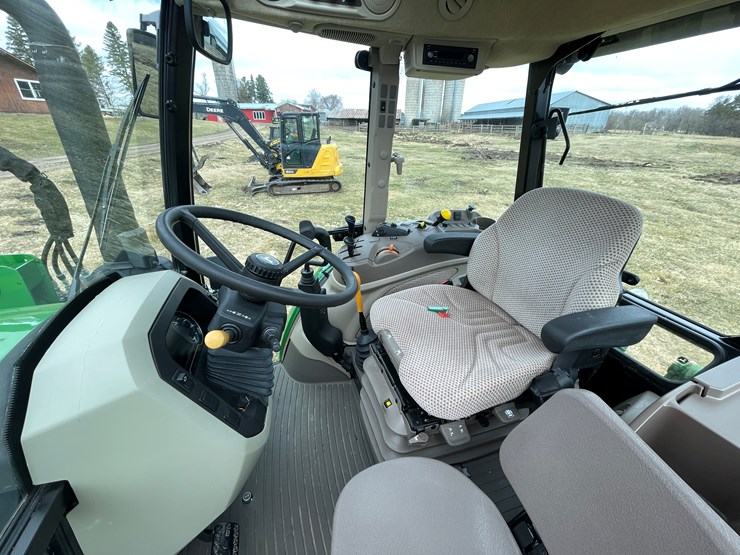 2019-john-deere-5090m-image-51