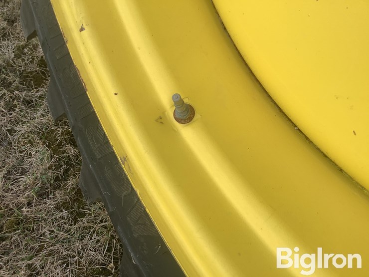 john-deere-340-image-13