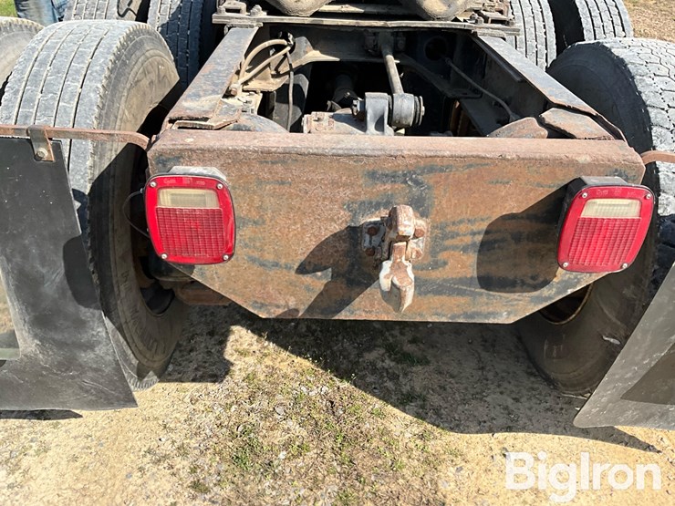 1987-mack-r688st-image-20