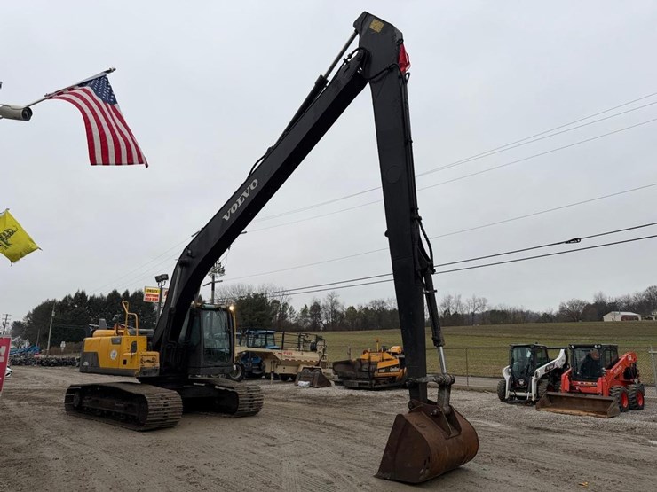 2015-volvo-ec220dlr-image-6