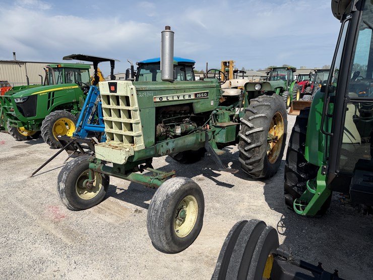 1964-oliver-1650-image-16