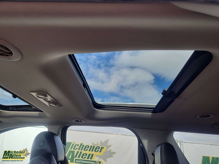 2014-gmc-acadia-denali-image-32