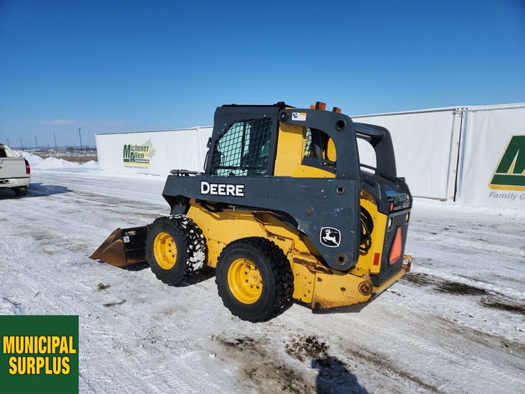 2015-deere-326e-image-3