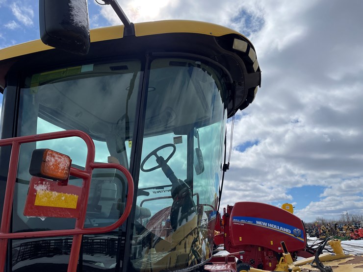 2011-new-holland-h8060-image-23