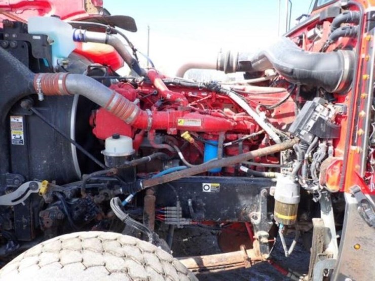 2014-peterbilt-389-image-25