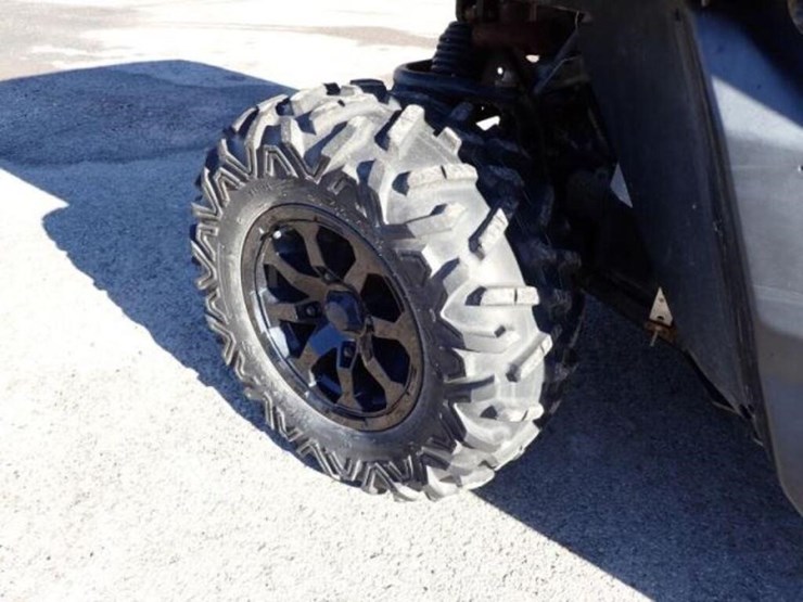 2021-can-am-defender-limited-hd10-4x4-side-by-side-image-48