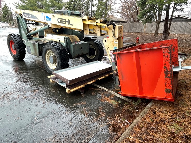 #2544-•-gehl-r56-xr42-telehandler-(columbia-heights,-mn)-image-1