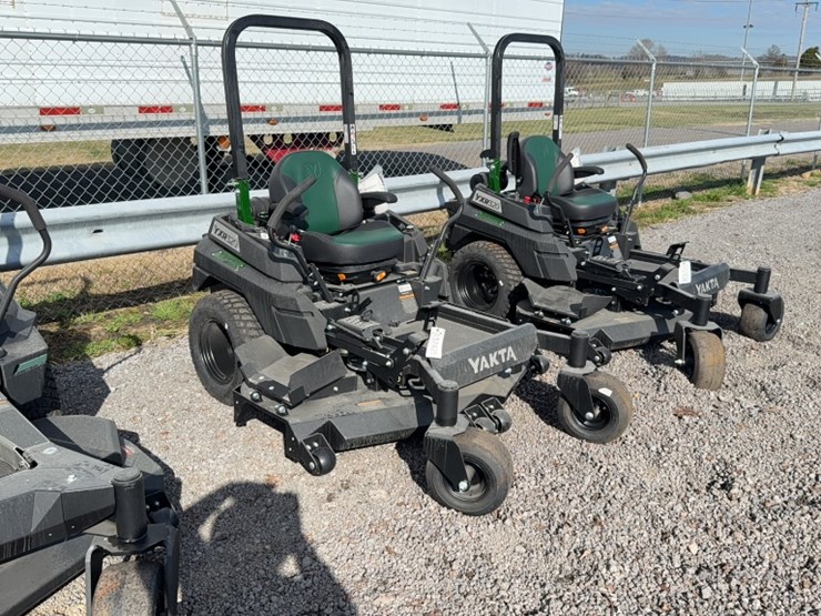 #4073-•-yakta-yxr-320-zero-turn-mower-image-3