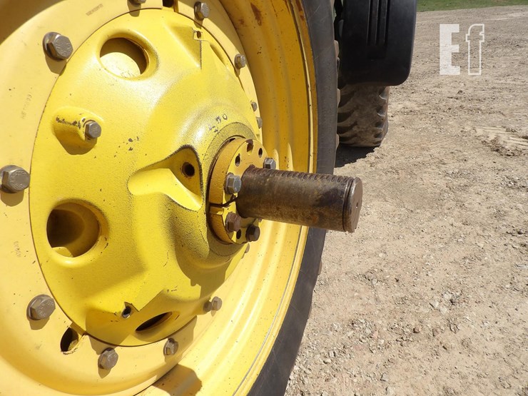 john-deere-8220-image-10