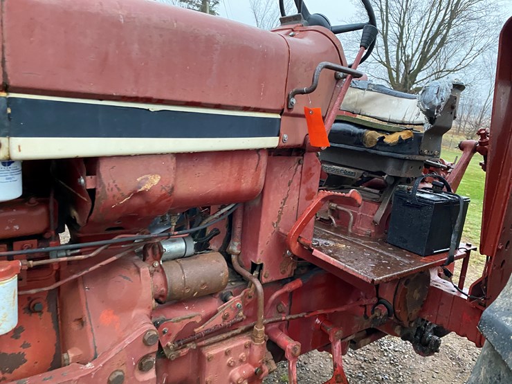 1976-international-686-image-37