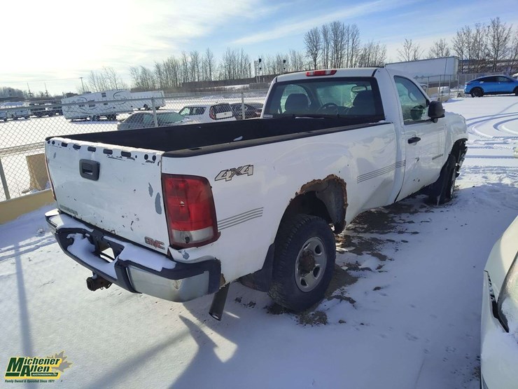 2009-gmc-sierra-2500hd-image-3