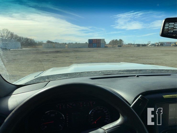 2019-chevrolet-3500-image-11