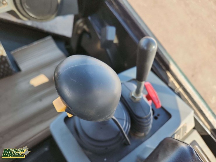 2005-caterpillar-924g-image-8