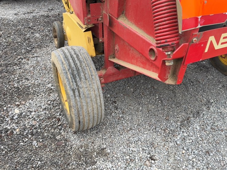 new-holland-630-image-6