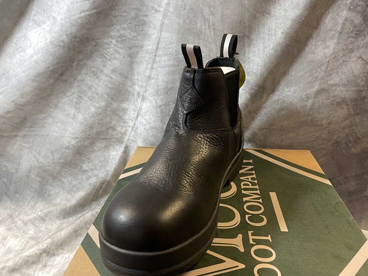 #10128-•-muck-boot-company-chore-farm-leather-boot-image-3