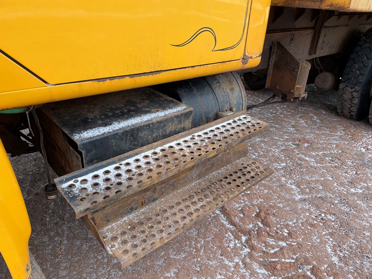 1991-international-4900-image-12