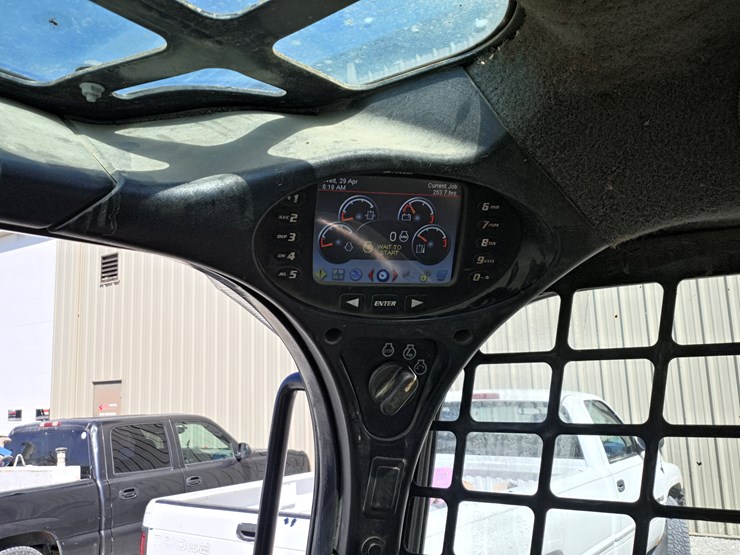 2019-bobcat-t770-image-9