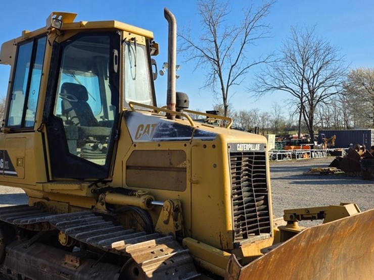 2005-caterpillar-d4g-xl-image-46