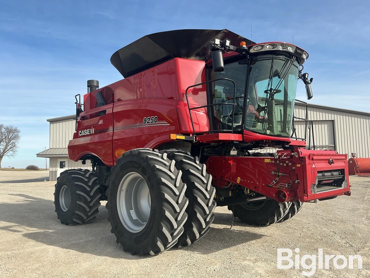 2019-case-ih-8250-image-3