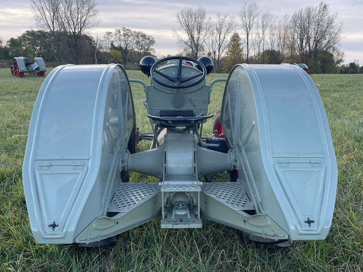 1929-fordson-tractor-image-4
