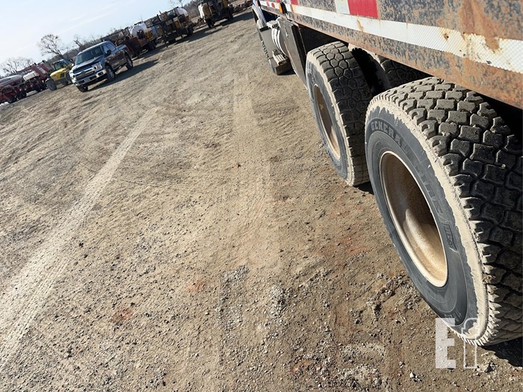 2003-kenworth-t800-image-36