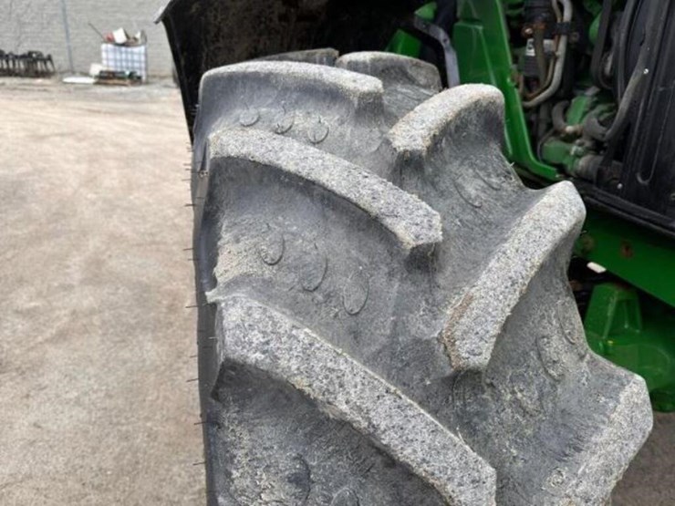 2020-john-deere-6130m-image-40