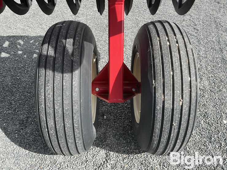 2025-sterling-32'-packer-image-18