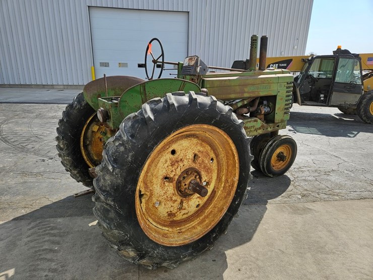 1952-john-deere-model-a-image-5