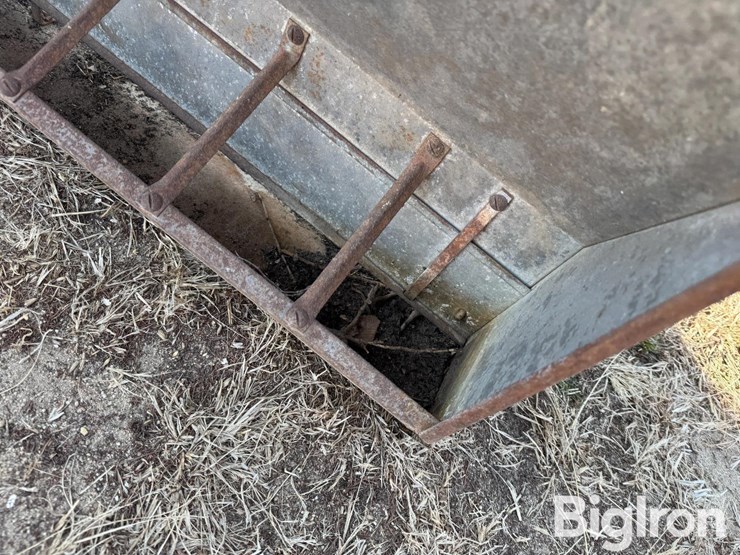 big-husky-pig-feeder-image-16