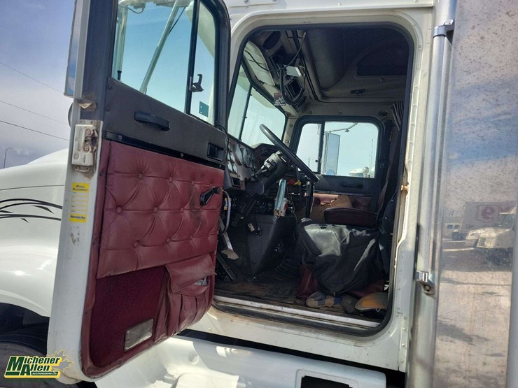 1999-international-9400-image-15