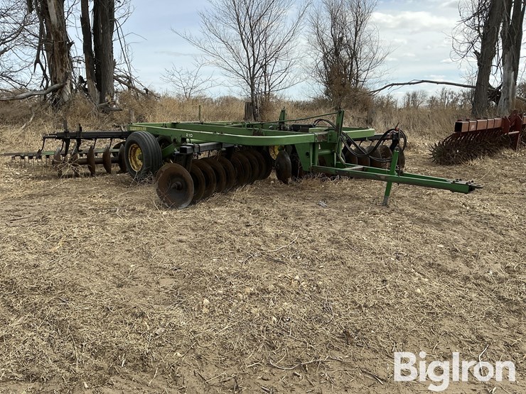 john-deere-210-image-3