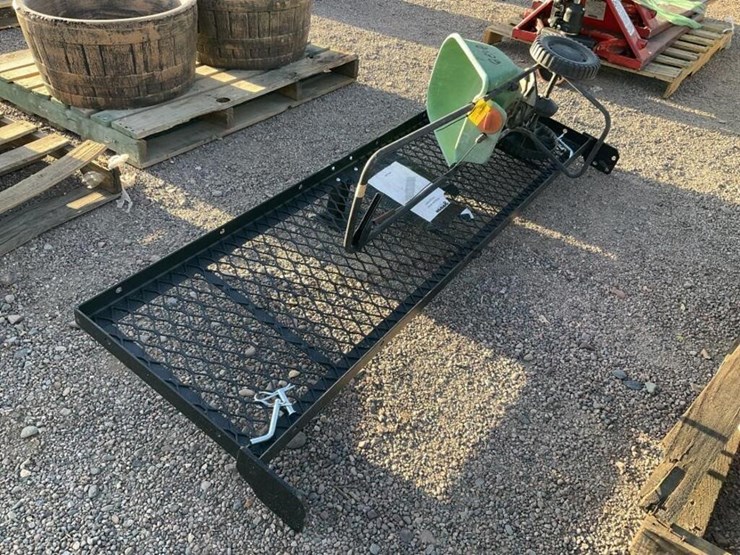 rv-bicycle-carrier-and-seed-spreader-image-2