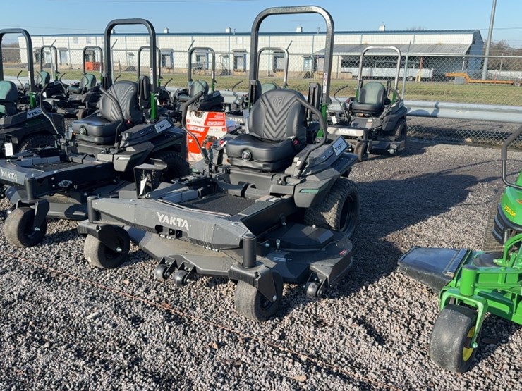 #4026-•-yakta-yxr-710-zero-turn-mower-image-1