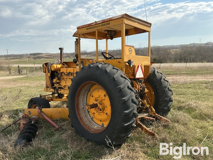 minneapolis-moline-4250-6-2wd-tractor-image-7