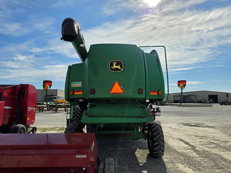 2006-john-deere-9560-sts-image-21