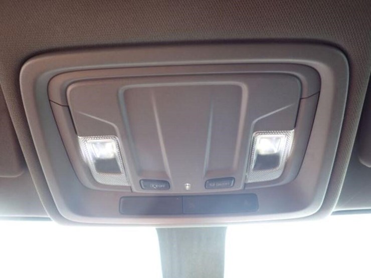 2022-chevrolet-2500hd-image-19