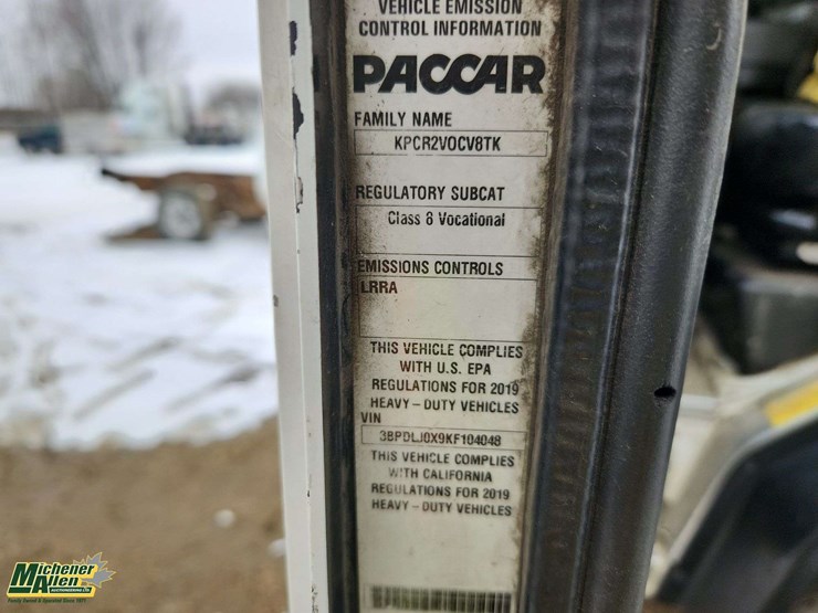 2019-peterbilt-520-image-13