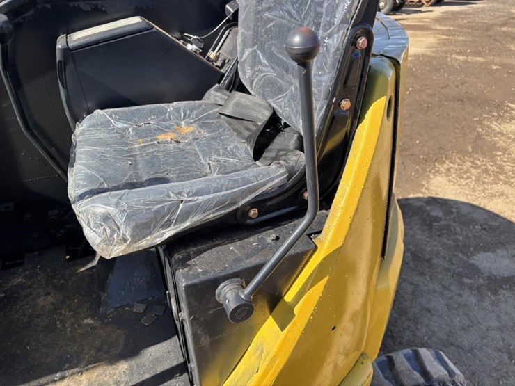 komatsu-pc28uu-2-image-27