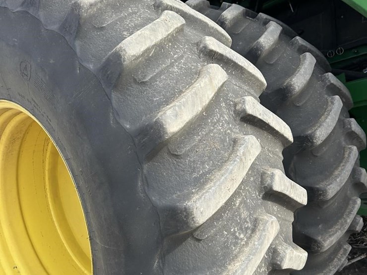 2012-john-deere-s690-image-11