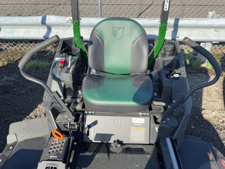 #4034-•-yakta-yxr-120-zero-turn-mower-image-6
