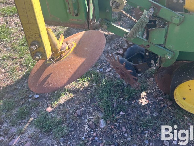 john-deere-7100-image-10