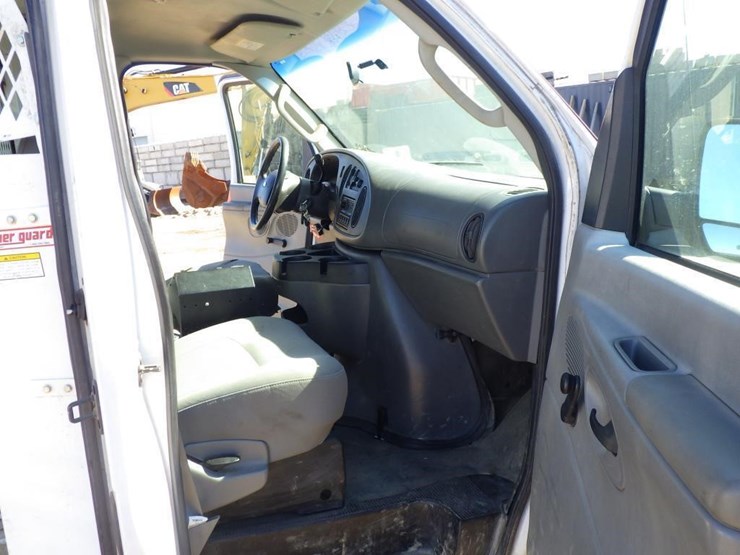 2006-ford-econoline-350-image-7