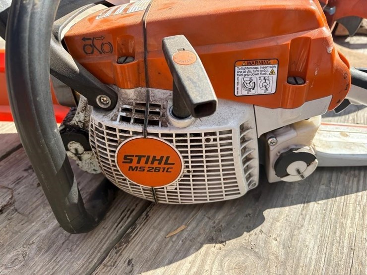 stihl-ms261c-chainsaw-image-2