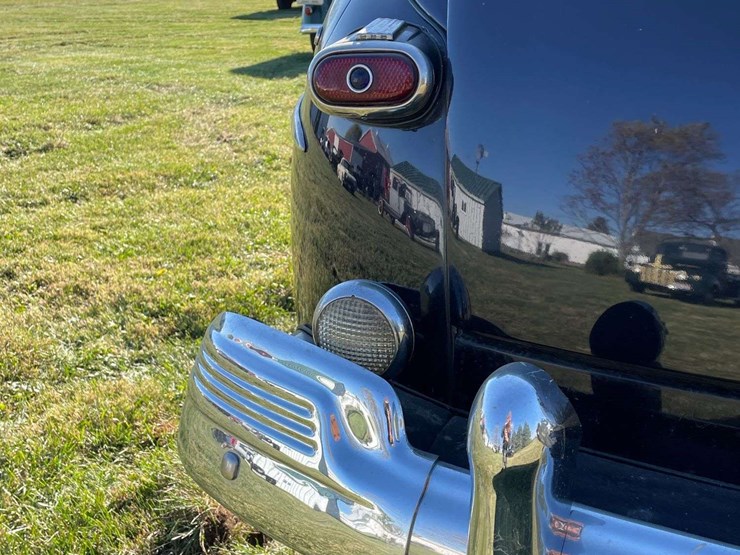 1948-ford-super-deluxe-convertible-image-35