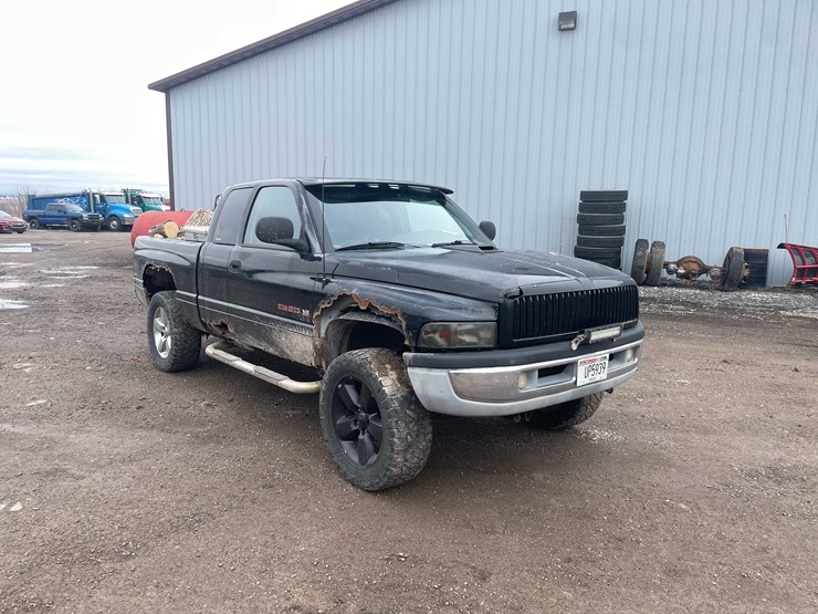 #204-•-1998-dodge-ram-truck-(has-wi-title)-(denmark,-wi)-image-3
