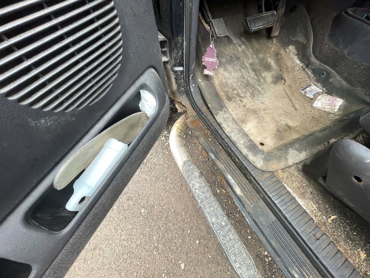 #204-•-1998-dodge-ram-truck-(has-wi-title)-(denmark,-wi)-image-14