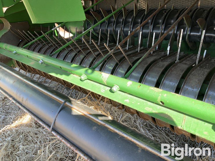 2019-john-deere-560m-image-12